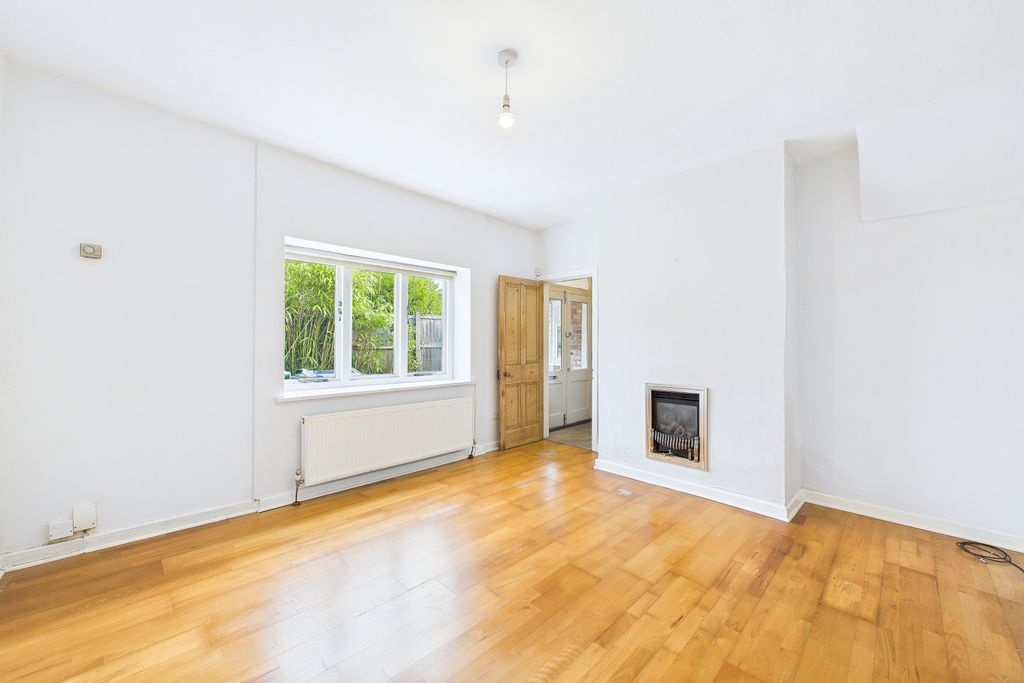 Property photo 2 of 12 Living Room