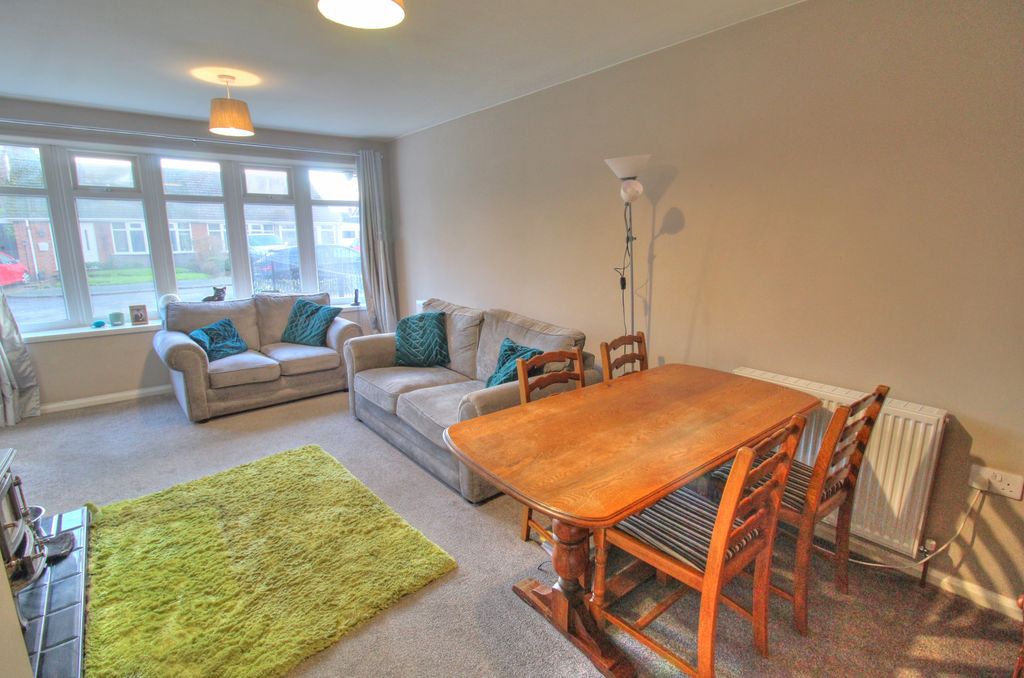 Property photo 3 of 12 Lounge Diner