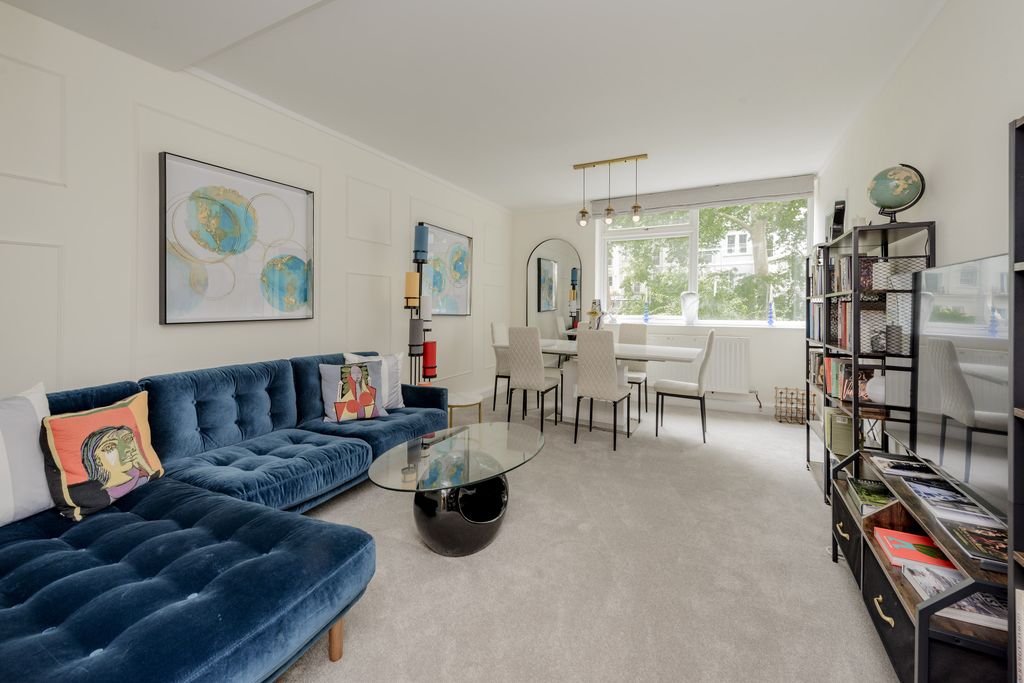 Property photo 3 of 10 7 Arundel Ct-5400-Min.Jpg
