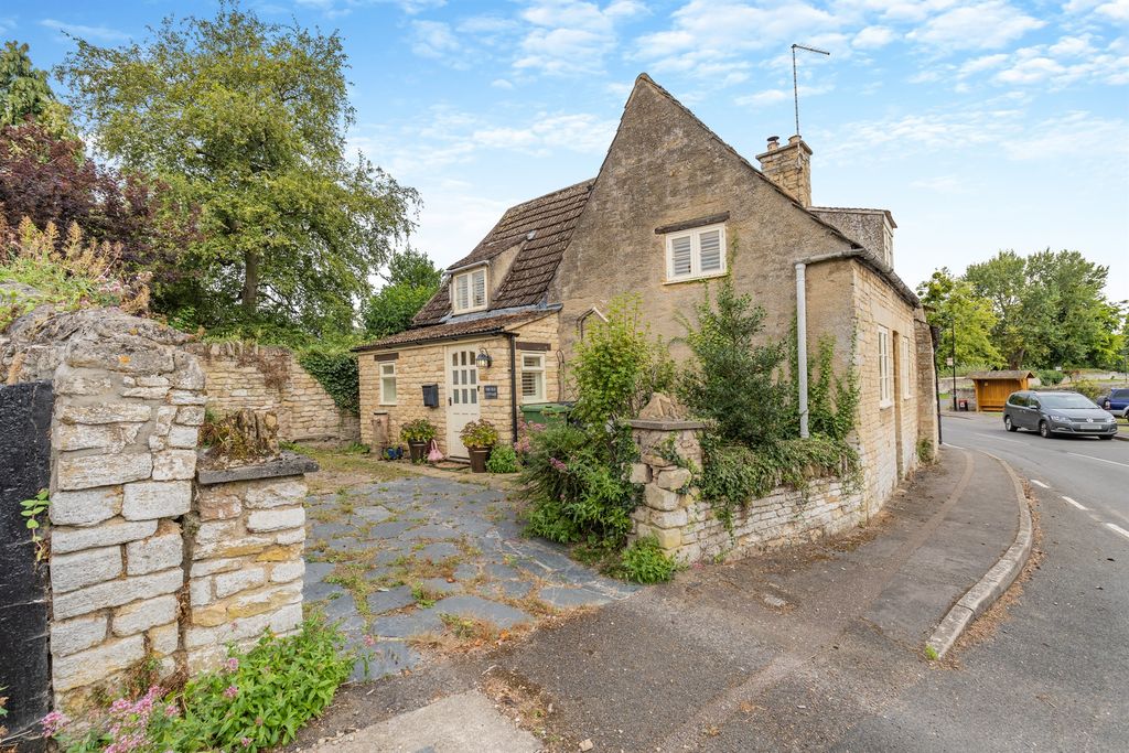 Property photo 1 of 16