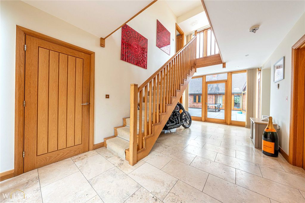 Property photo 3 of 58 Picture No. 34
