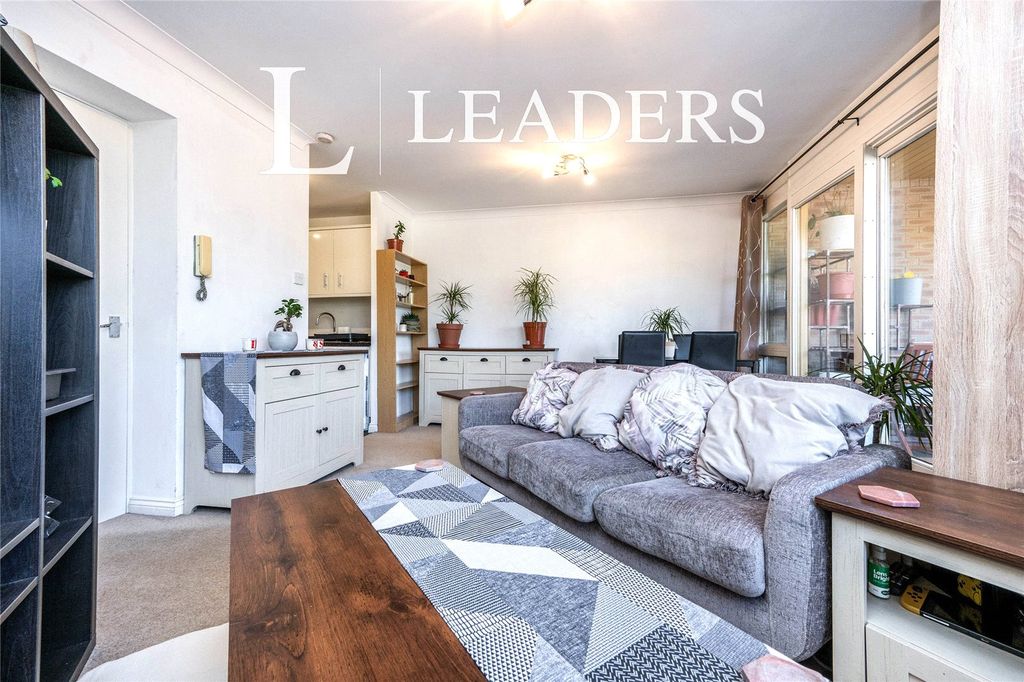 Property photo 2 of 10 Picture No. 04