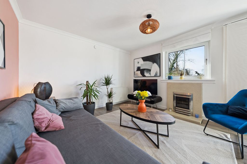 Property photo 3 of 26