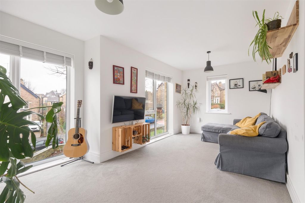 Property photo 1 of 33 Untitled (22 Of 32).Jpg