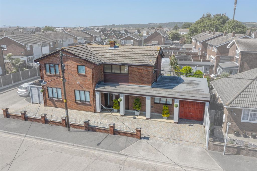Property photo 1 of 33