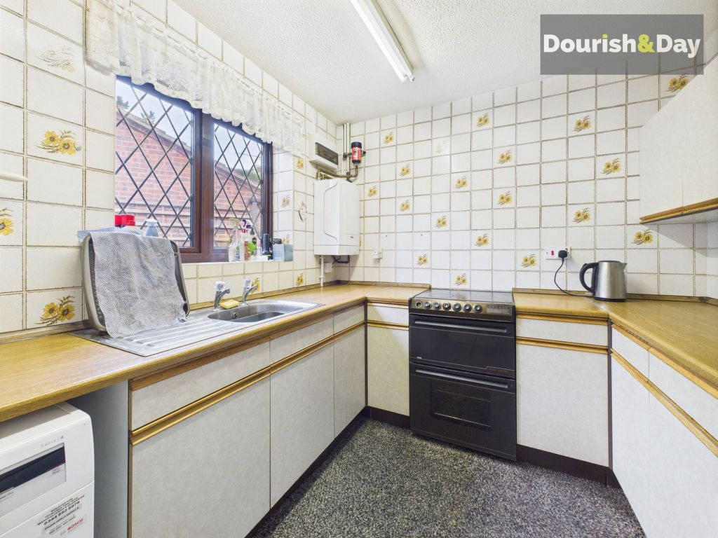 Property photo 2 of 13 Kitchen