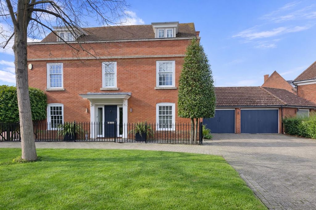 Property photo 1 of 27 80Cf4810-9E2E-42D2-8D3B-8943Dcbb177C.Png