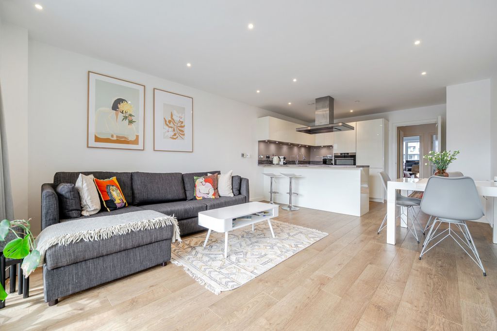 Property photo 2 of 19 1513871-8-1A0A50d...