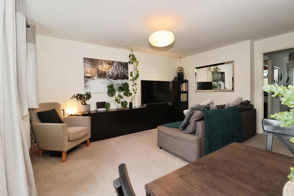 Property photo 2 of 12 Picture 2