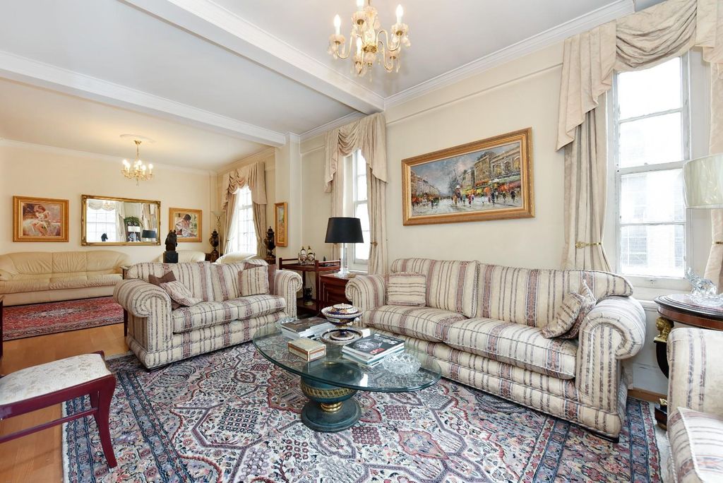 Property photo 3 of 15 Flat 97 Bryanston Court (15).Jpg