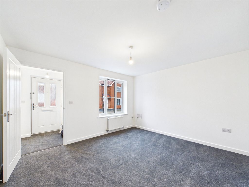 Property photo 3 of 19 Picture No. 02