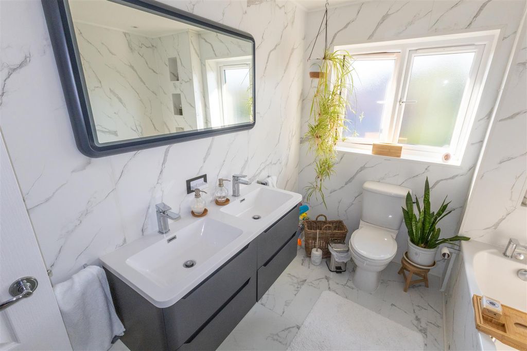 Property photo 2 of 26 Megson Drive-08.Jpg