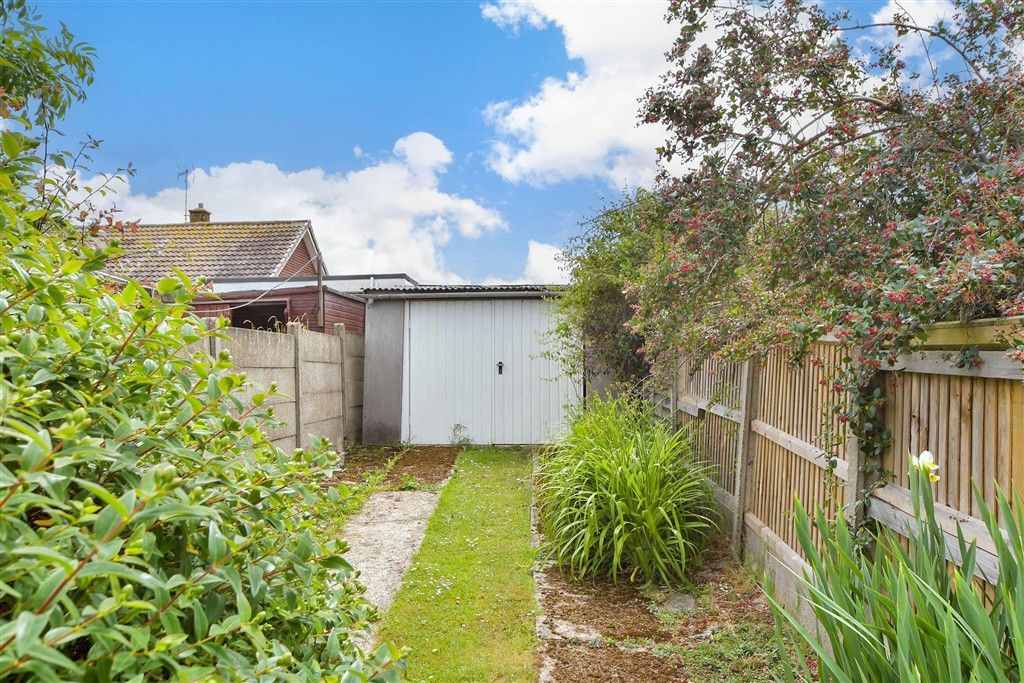 Property photo 1 of 16 Garage