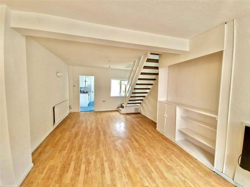 Property photo 3 of 10 Sr2.Jpg