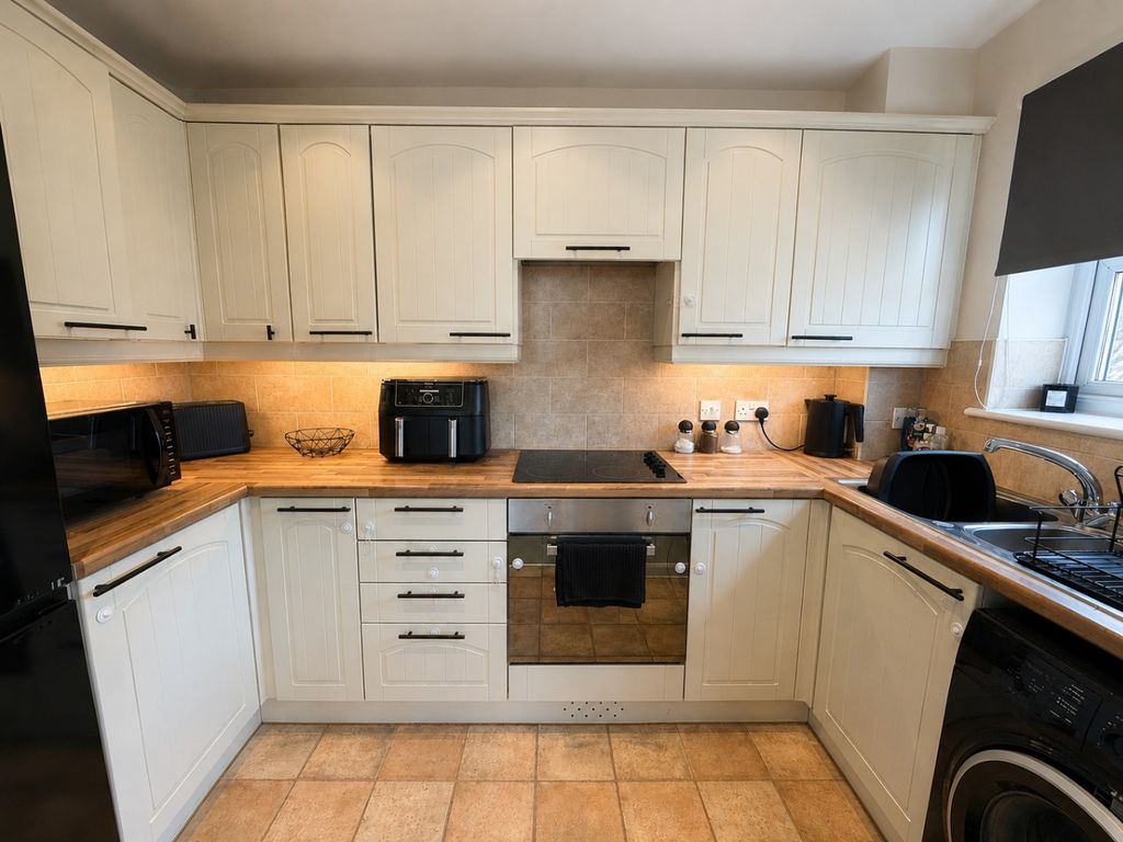 Property photo 3 of 11 5443184