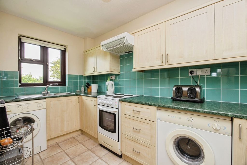 Property photo 3 of 14 Photo