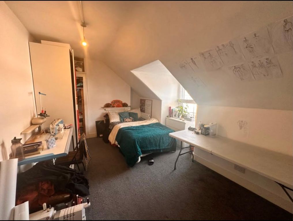 Property photo 2 of 5