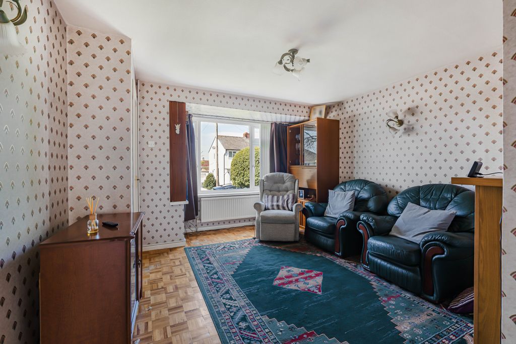 Property photo 2 of 16 9_78234