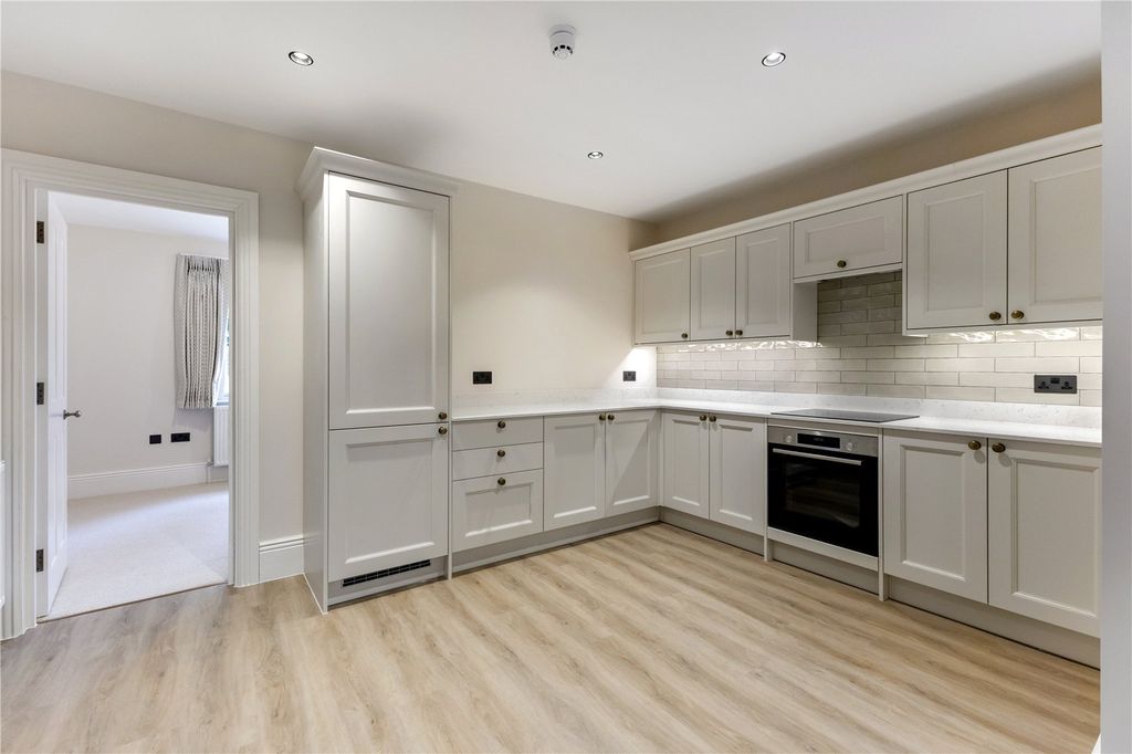 Property photo 3 of 13 Kitchen