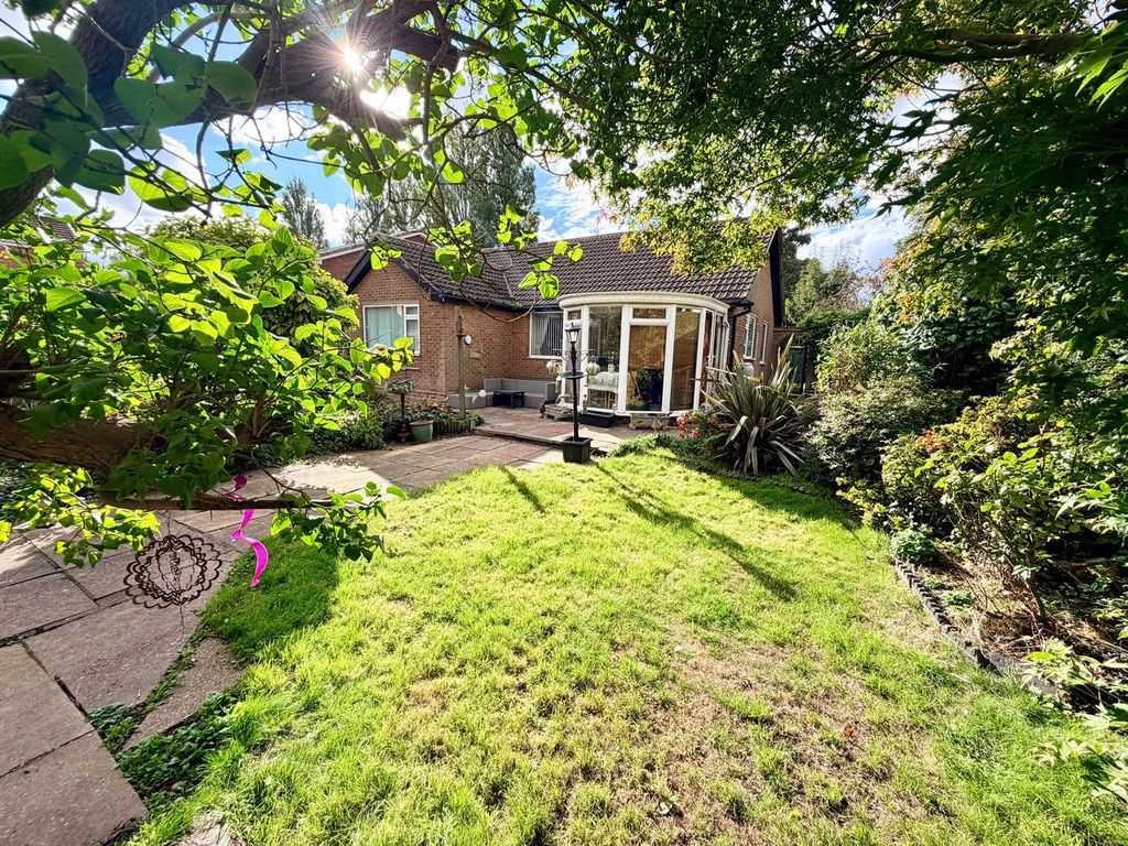 Property photo 2 of 20