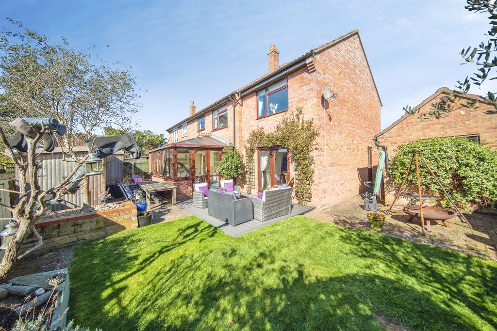 Property photo 3 of 17