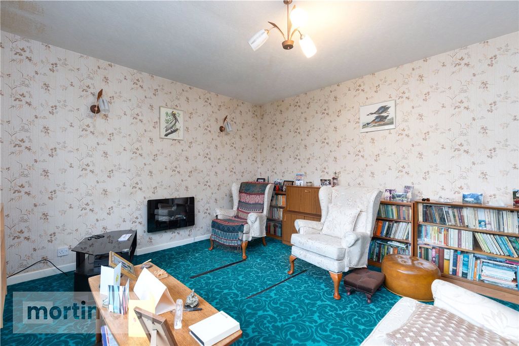 Property photo 2 of 18 Living Room