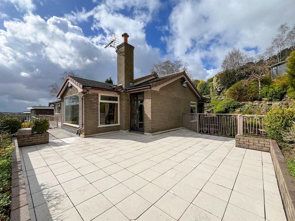 Property photo 2 of 31 Sunterrace