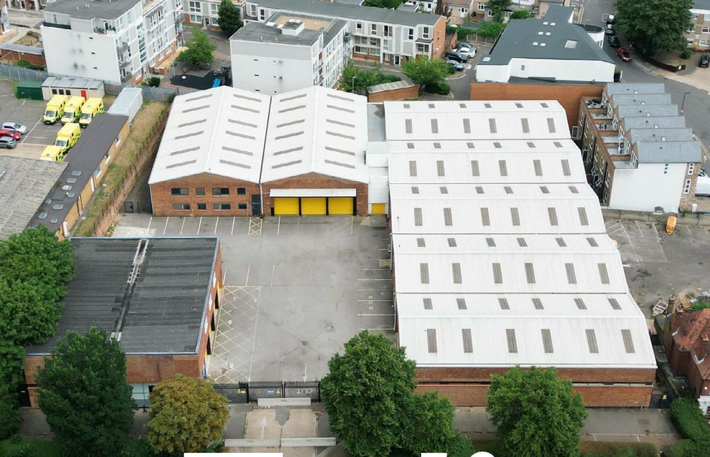 Property photo 1 of 8 Bloom Ealing