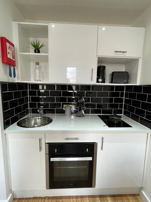 Property photo 2 of 4 Picture No. 12