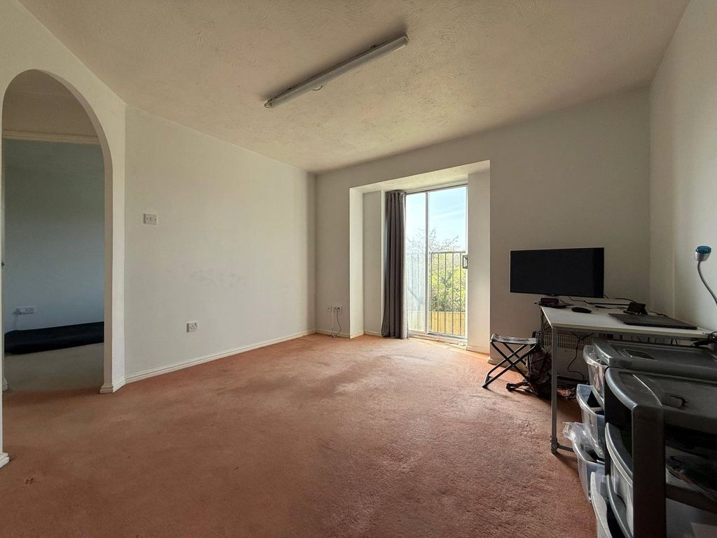 Property photo 3 of 11 Picture No. 02