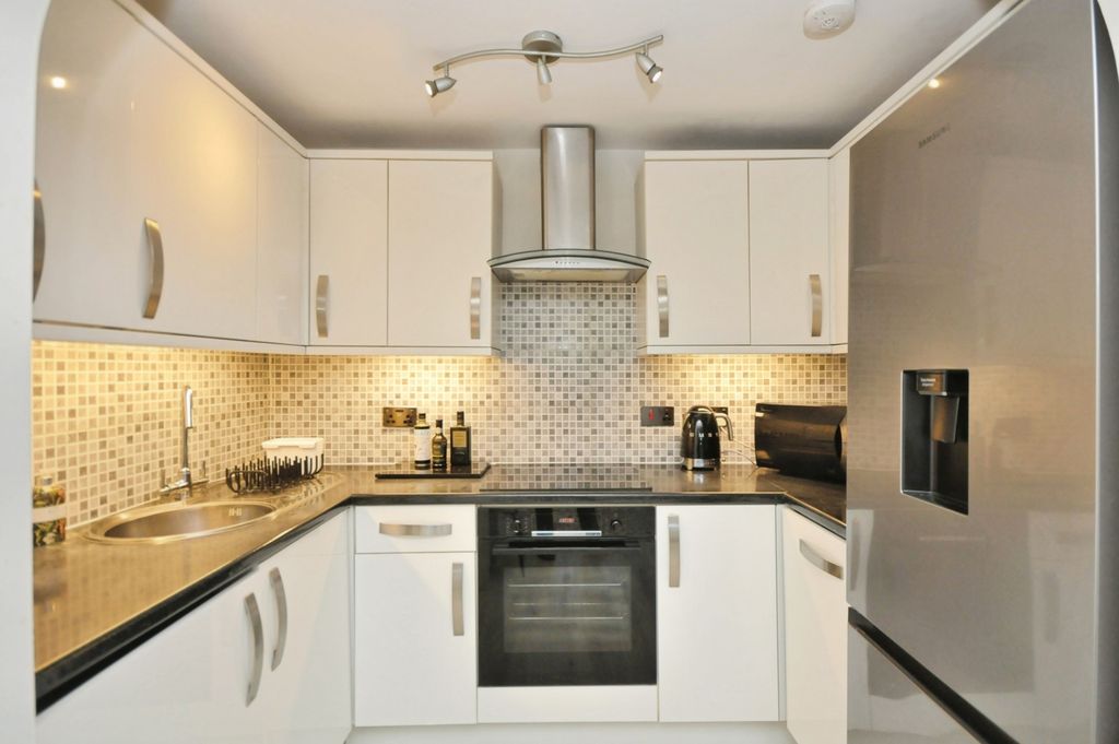 Property photo 2 of 15 Photo