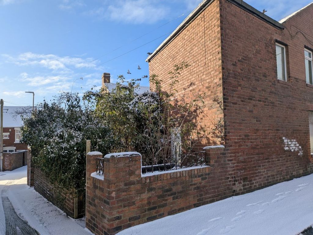 Property photo 2 of 3