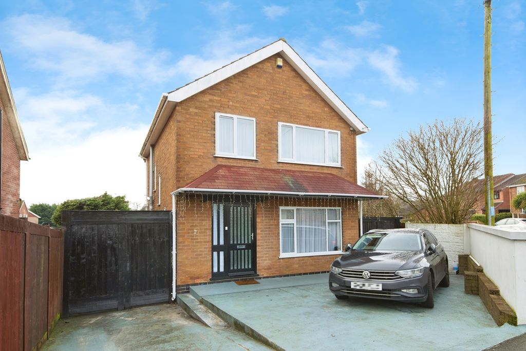 Property photo 1 of 18 Front