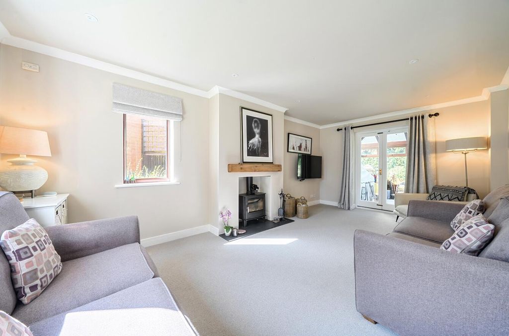 Property photo 2 of 17 6 The Deanery (2).Jpg