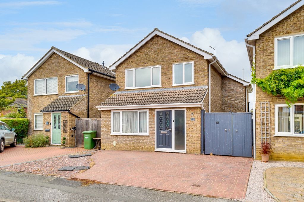 Property photo 1 of 15 4548971