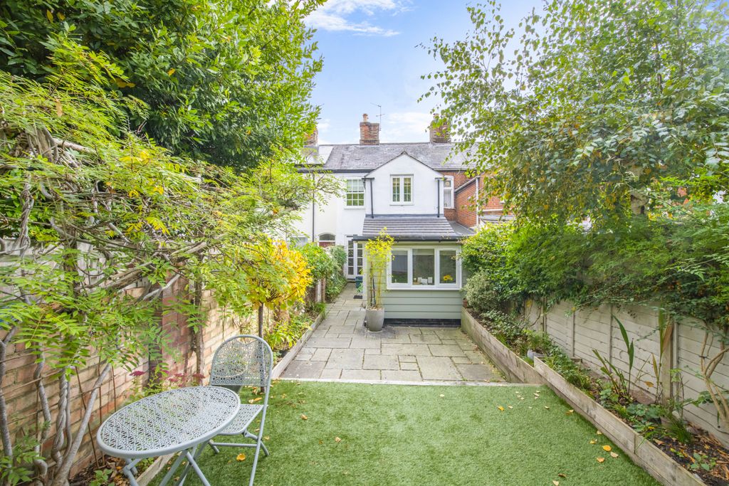 Property photo 2 of 23