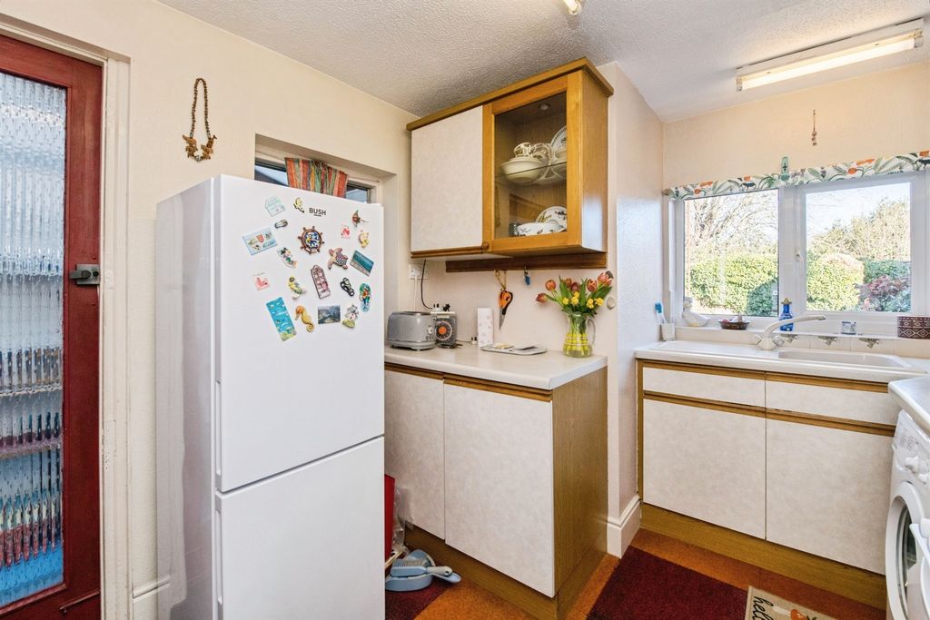 Property photo 3 of 15