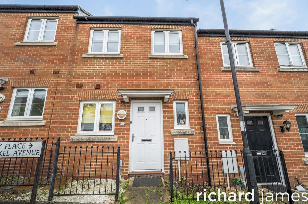 Property photo 1 of 12 49dc440F75Fa4946A8Ef312Ef3c5B580