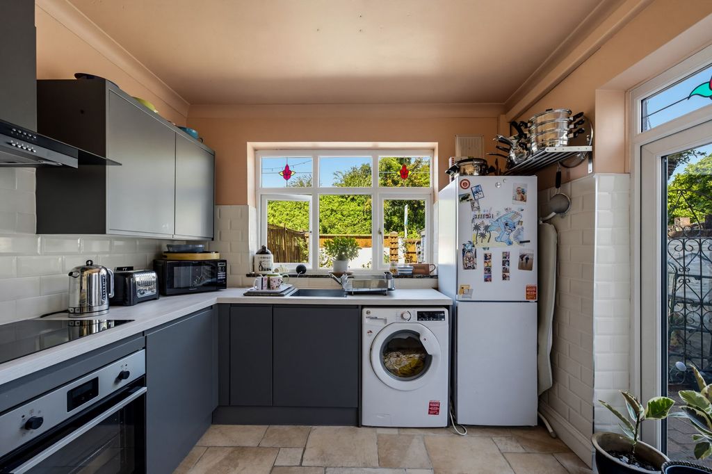 Property photo 2 of 45