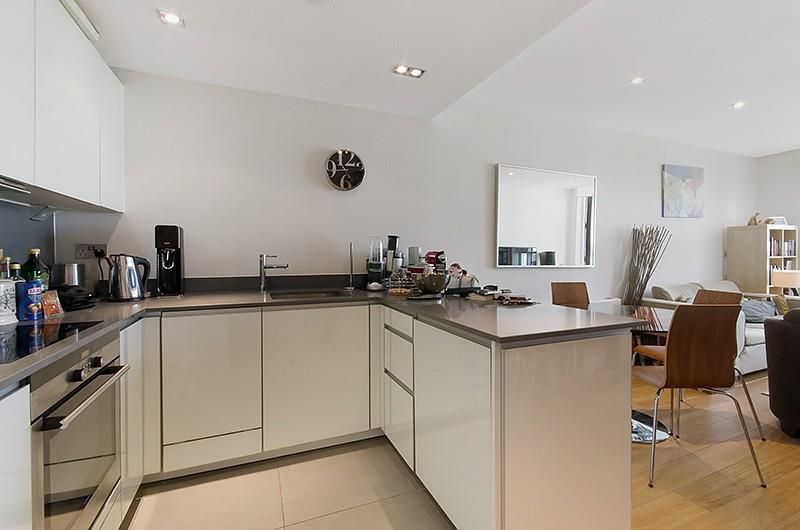 Property photo 3 of 7 Kitchen
