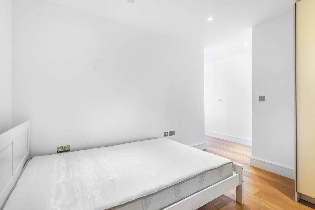 Property photo 3 of 10 Bedroom