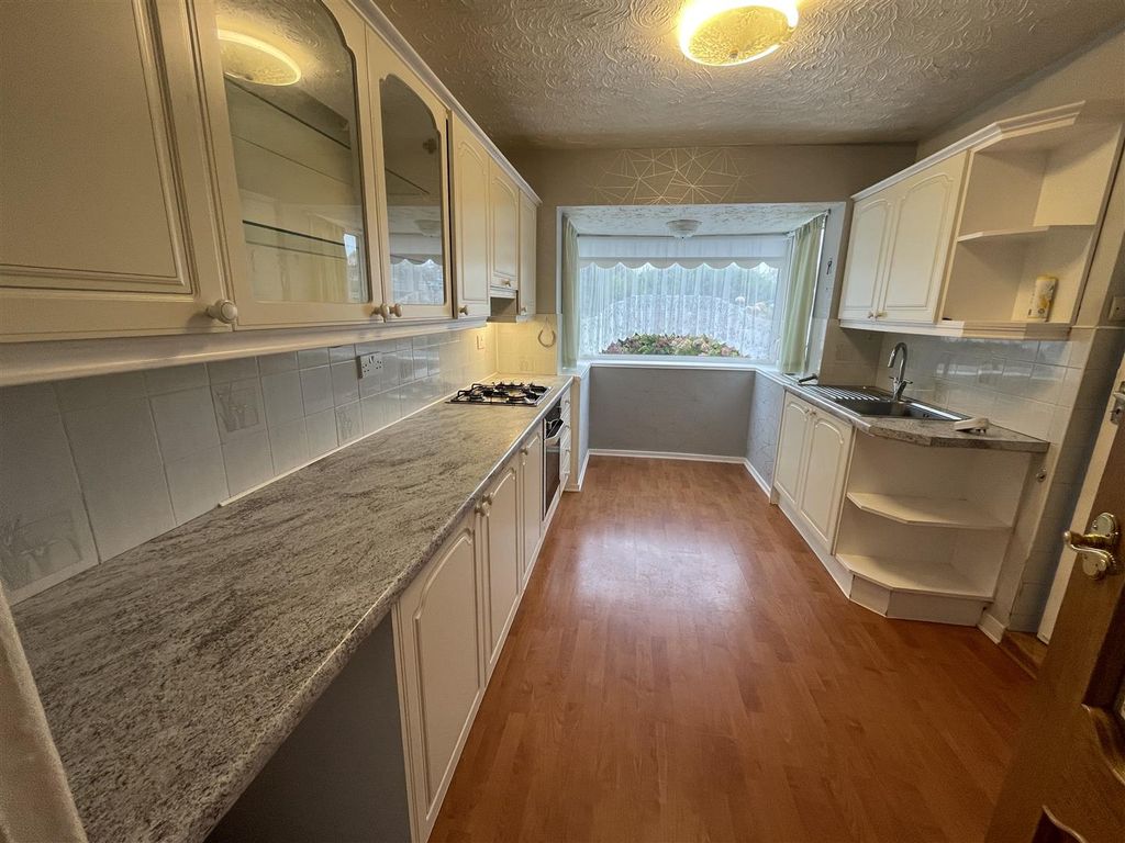 Property photo 3 of 11 5 Stran.Jpg