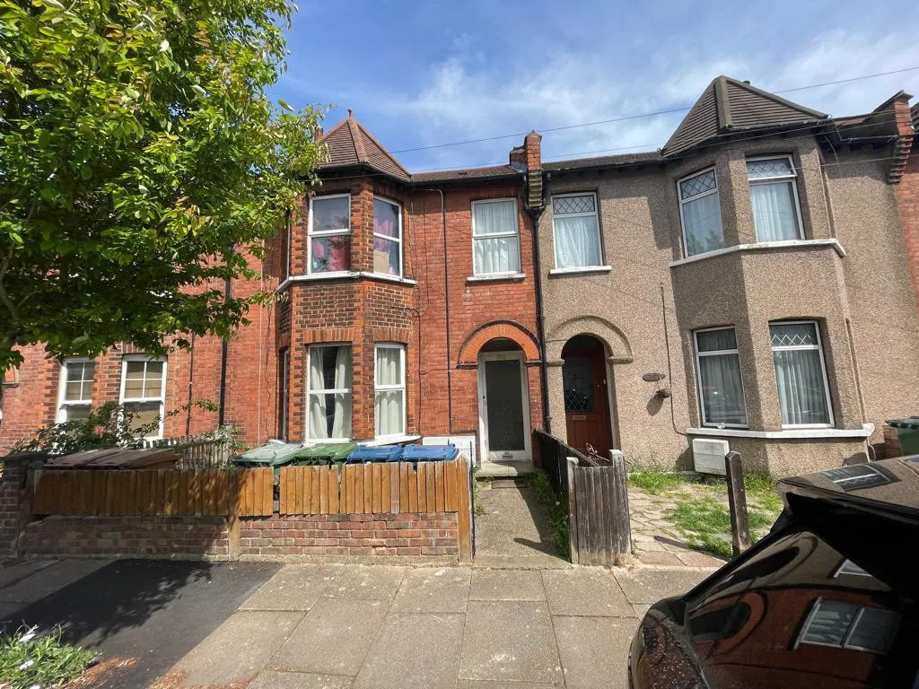 Property photo 1 of 11