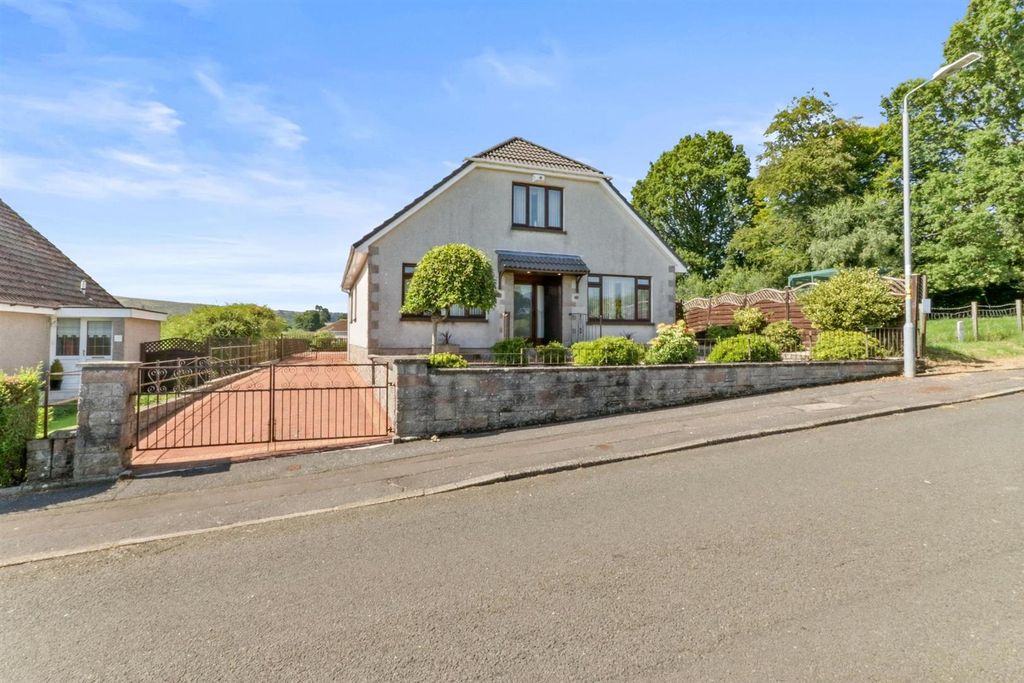 Property photo 1 of 36