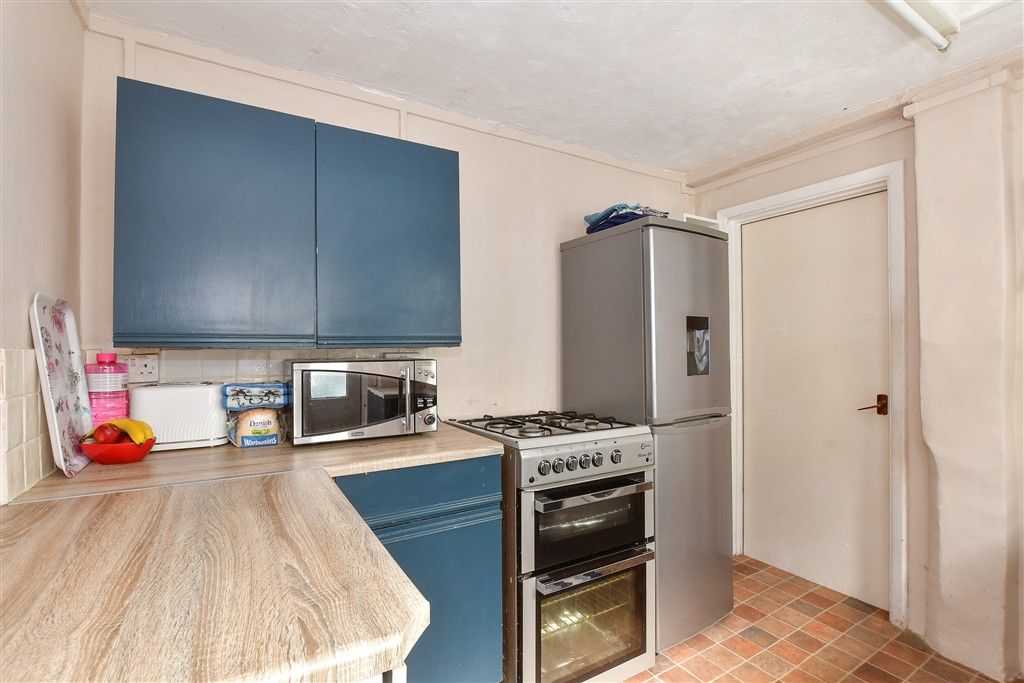 Property photo 3 of 15 Kitchen