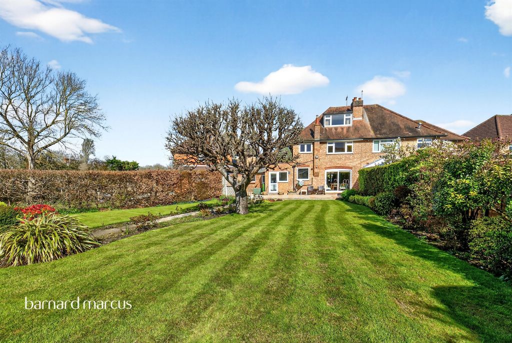 Additional image 13 of 4 bed semi-detached house for saleMortimer Crescent, Worcester Park KT4