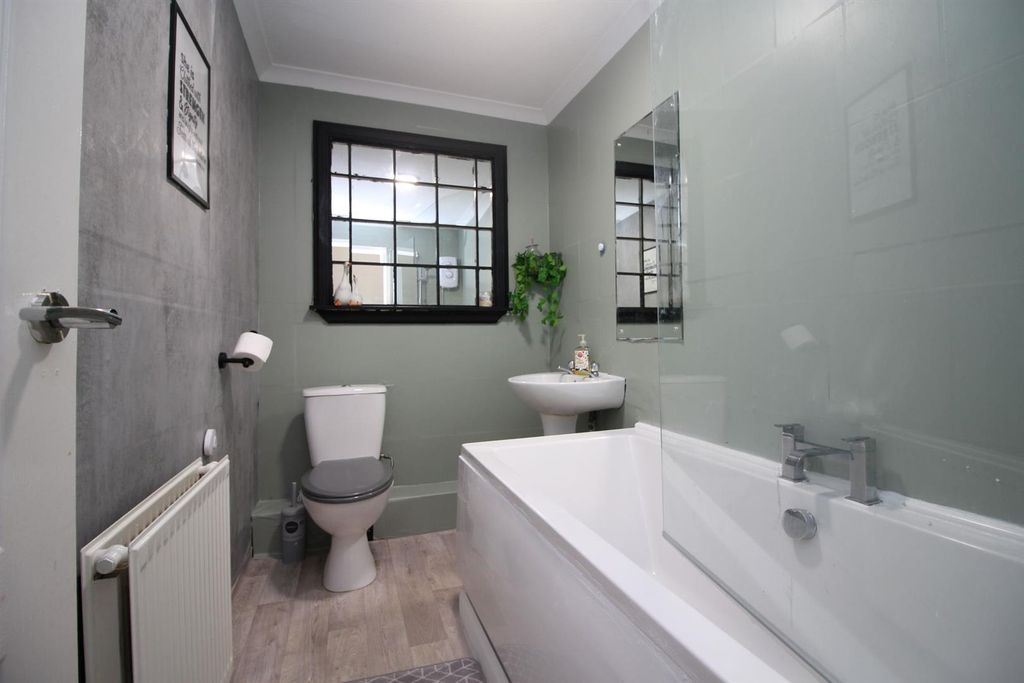 Property photo 3 of 16 9.Jpg