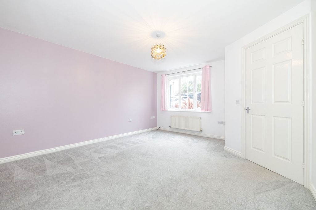 Property photo 2 of 13 Picture 2