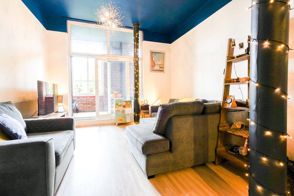 Property photo 2 of 17 Picture No. 35