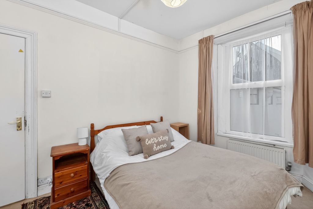 Property photo 2 of 6 0022